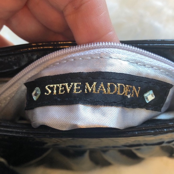 Steve Madden Faux Patent Leather Black Evening Bag - Picture 2 of 2